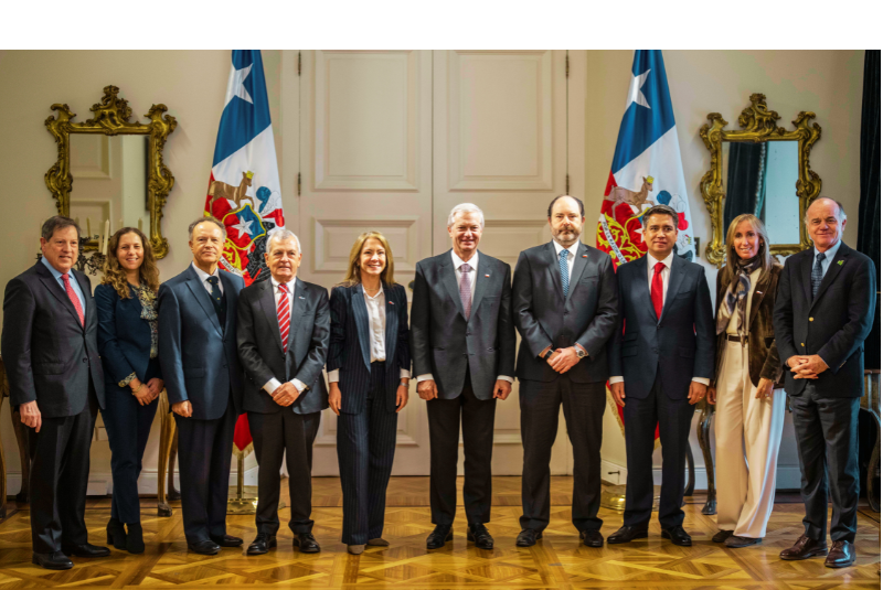 Antonio Walker plantea a José Antonio Kast cinco prioridades para fortalecer la competitividad de la agricultura chilena